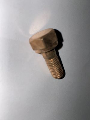 190 Série 12V. 03.53B Partes do motor Cabeça do cilindro Parafuso de escape Componente padrão