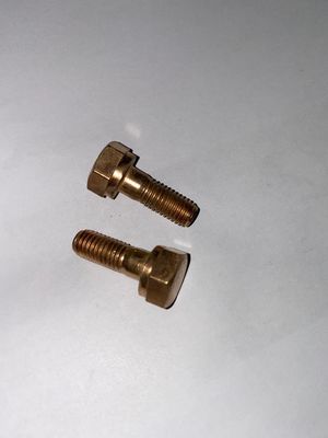 190 Série 12V. 03.53B Partes do motor Cabeça do cilindro Parafuso de escape Componente padrão