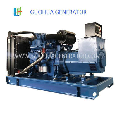 Gerador diesel de 100 kW conjunto Genset refrigerado a água sem escovas com tanque de combustível base Y100