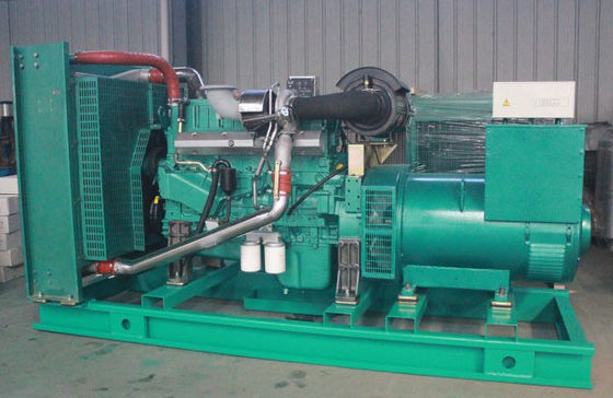 Gerador diesel de 100 kW conjunto Genset refrigerado a água sem escovas com tanque de combustível base Y100