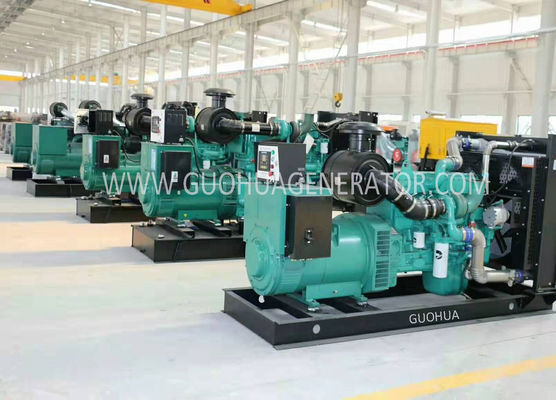 Gerador diesel de 100 kW conjunto Genset refrigerado a água sem escovas com tanque de combustível base Y100