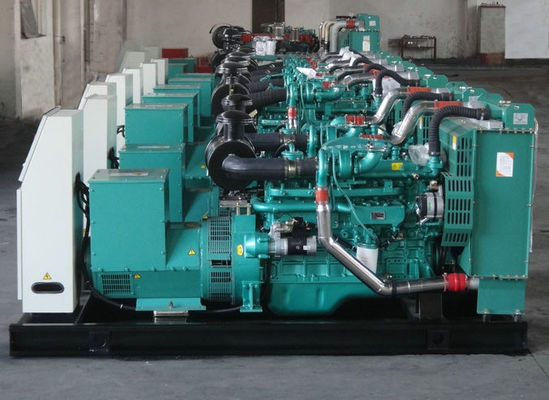Gerador diesel de 100 kW conjunto Genset refrigerado a água sem escovas com tanque de combustível base Y100